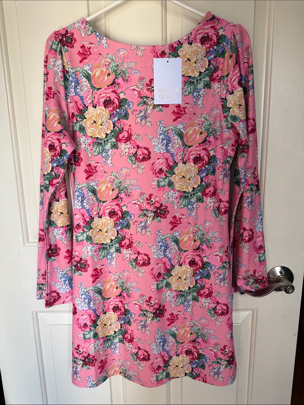NWT Smith and Quinn whimsical Pink Garden Party Floral Mini Shift Dress - Medium